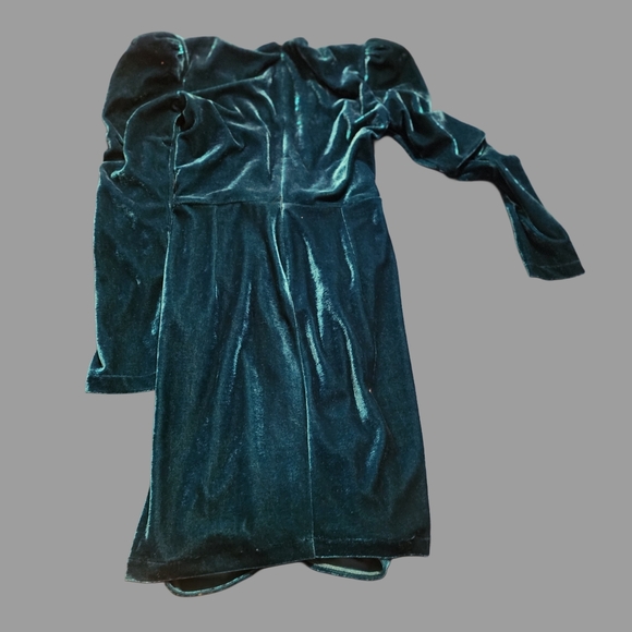 PATBO Velvet Ruched Longsleeve Cocktail Dress - Picture 4 of 7